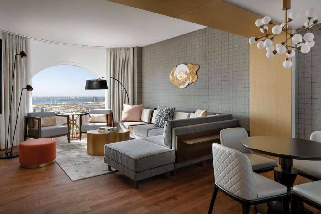 Hospitality-Tidan-Champlain-YULCC_SuiteOneBedroom_02