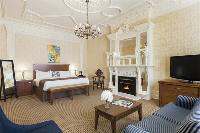 Hospitality-Tidan-Chateau_Suite_Versailles_King_test