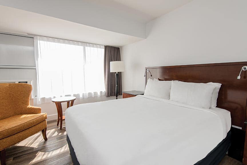 Hospitality-Tidan-Strata-King-Room_final